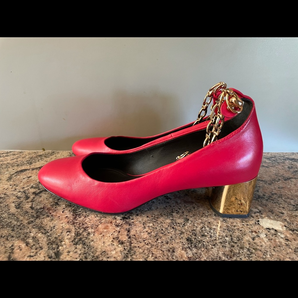 Stella Luna Chain Strap Pumps